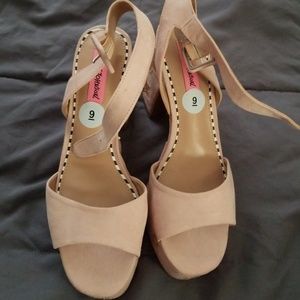 Rose sandals with stars